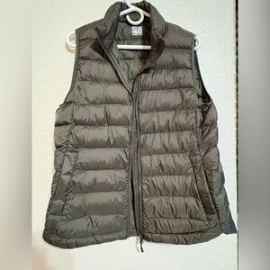 32 Degrees Dark Green Puffer Vest